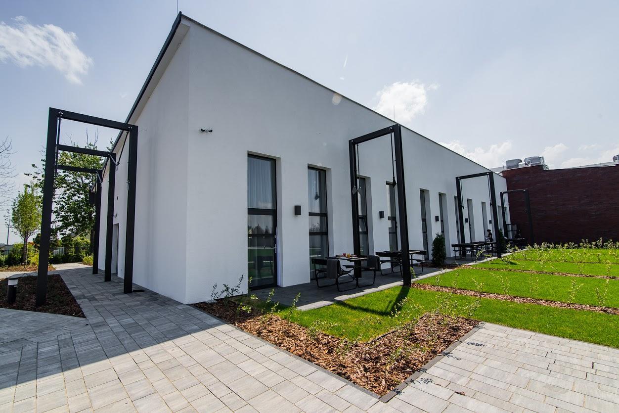 Hotel Browar Wiatr Uniejow Buitenkant foto