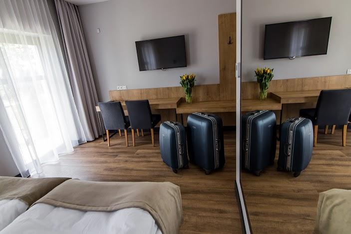 Hotel Browar Wiatr Uniejow Buitenkant foto